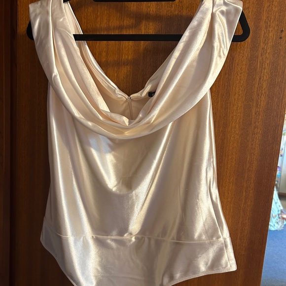 Express Crème Satin Body Suit - off the shoulder elegant - Picture 2 of 5